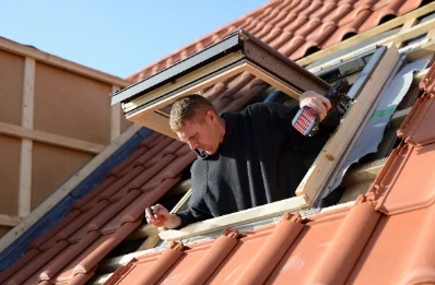 Pose de fenêtres de toit Velux à Challet
